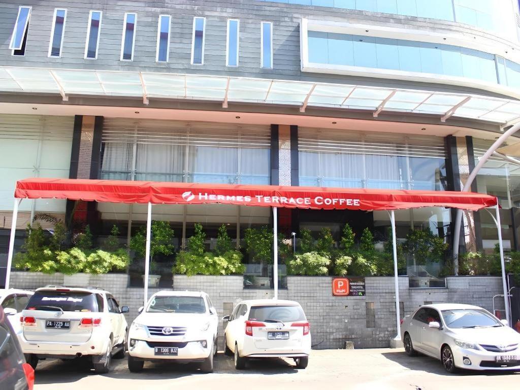 Hermes Palace Hotel Medan Esterno foto